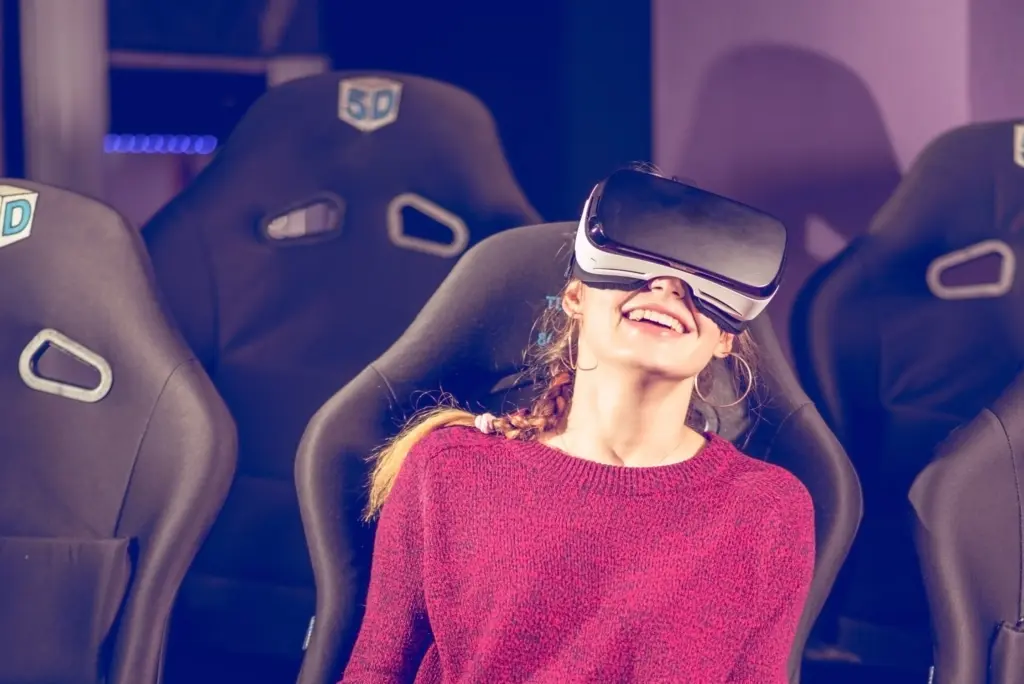 movie theatre vr